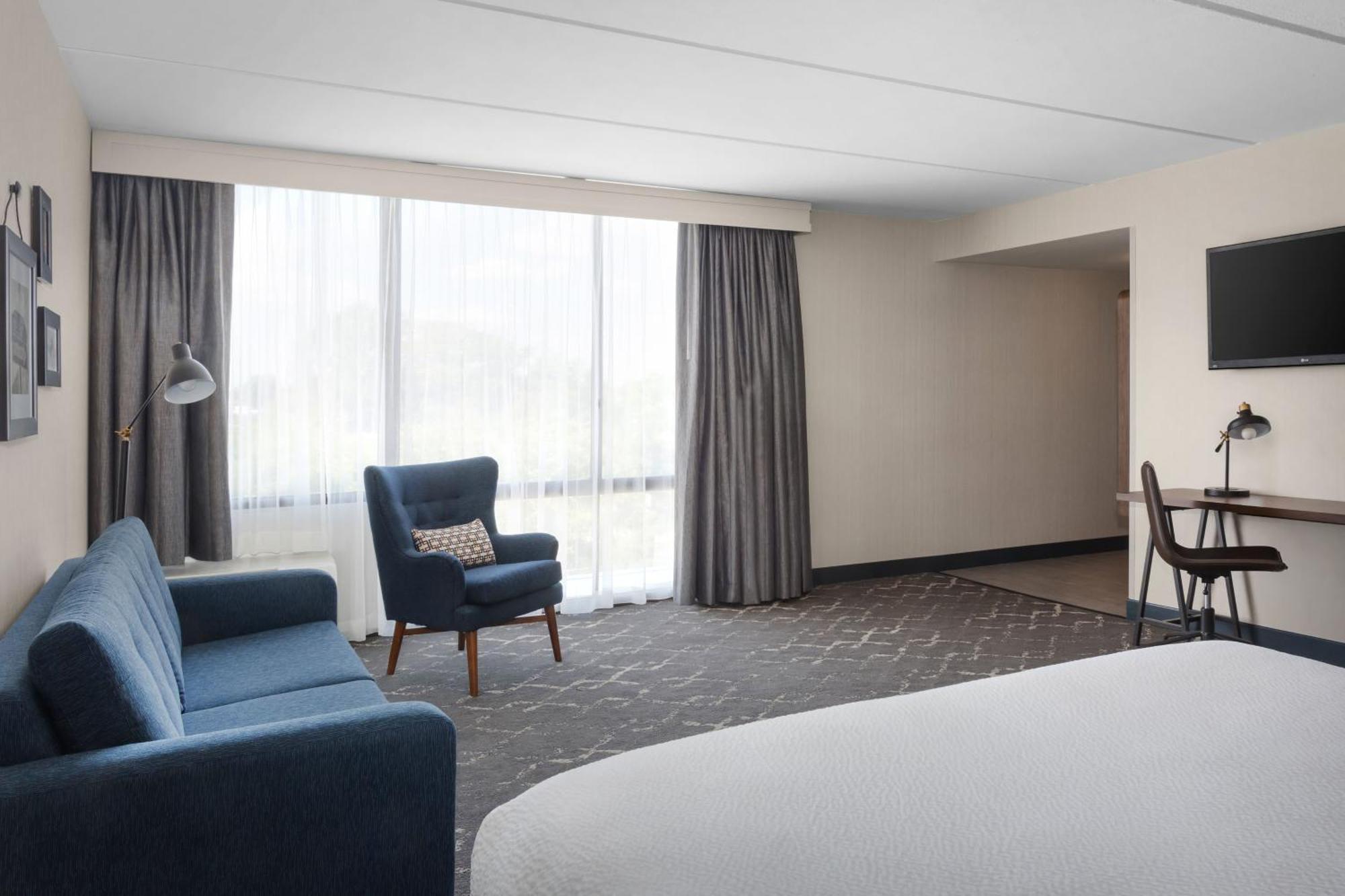 Hotel Four Points Philadelphia Northeast Exterior foto